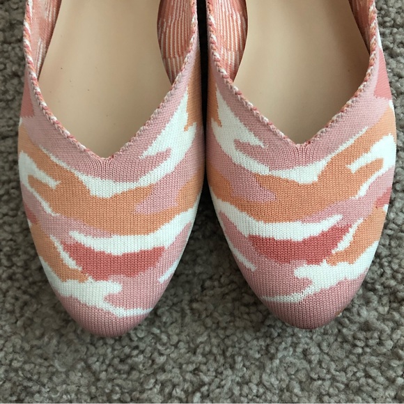 Kelly & Katie Pink Peach Slip On Flats - Picture 10 of 10